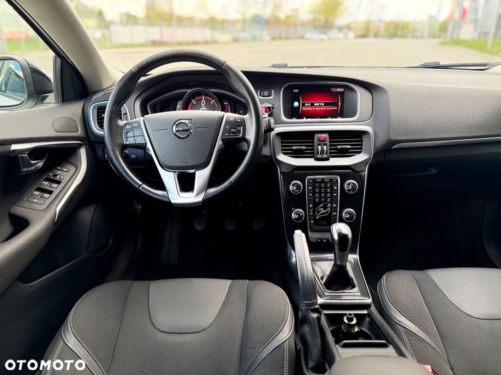 Volvo V40 D2 Drive-E SCR Momentum - 27