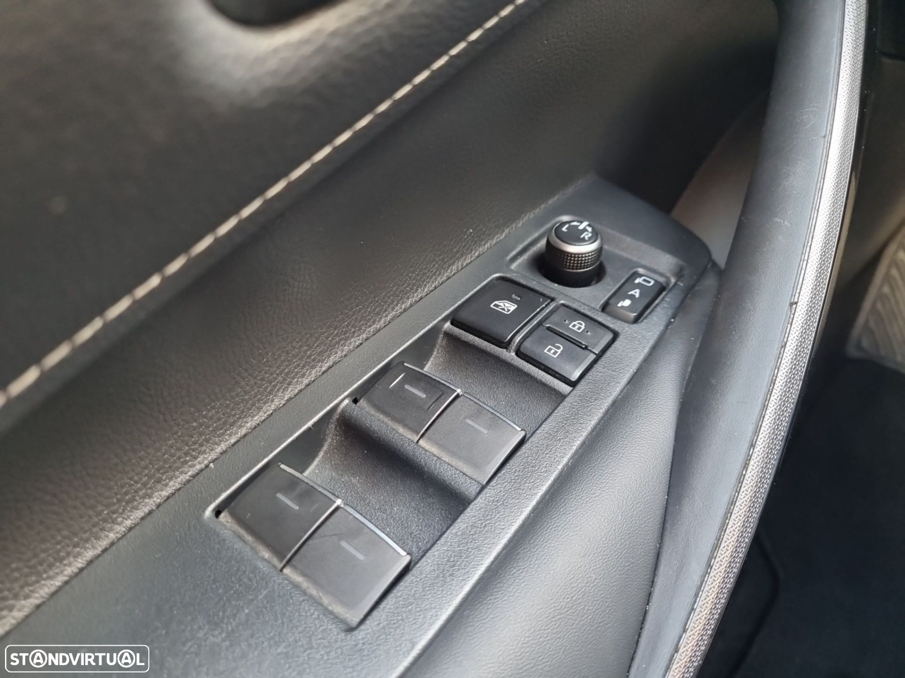 Toyota Corolla Touring Sports 1.8 Hybrid Comfort Plus - 14