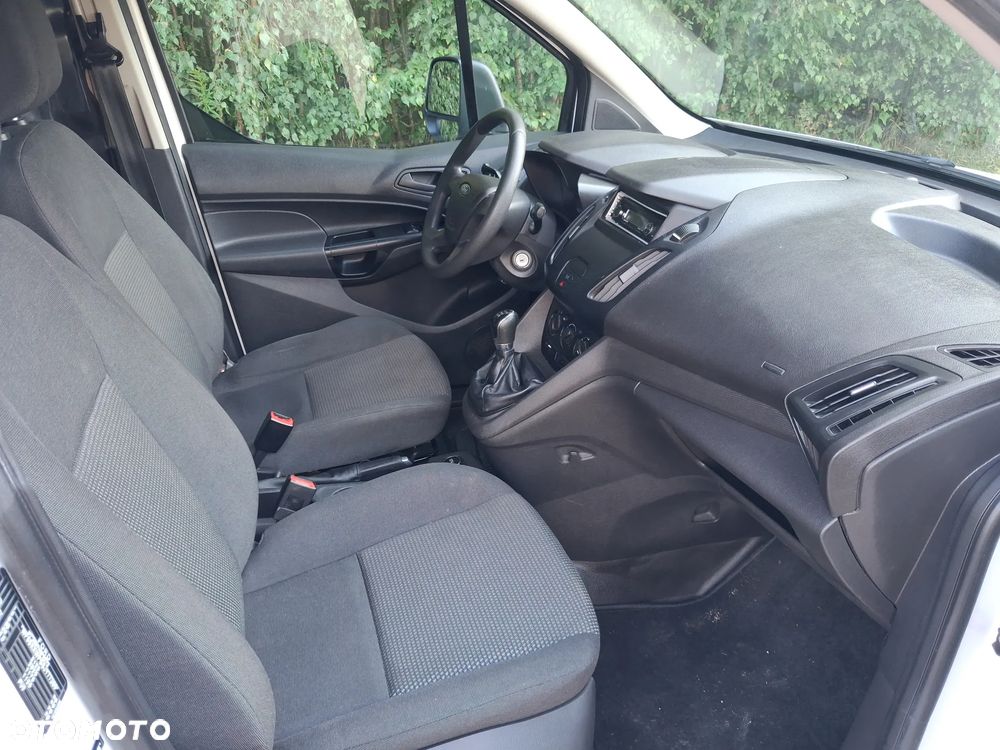 Ford Transit Connect - 11