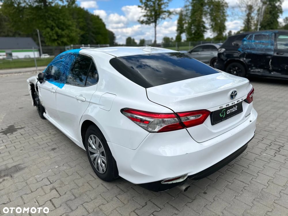 Toyota Camry - 8