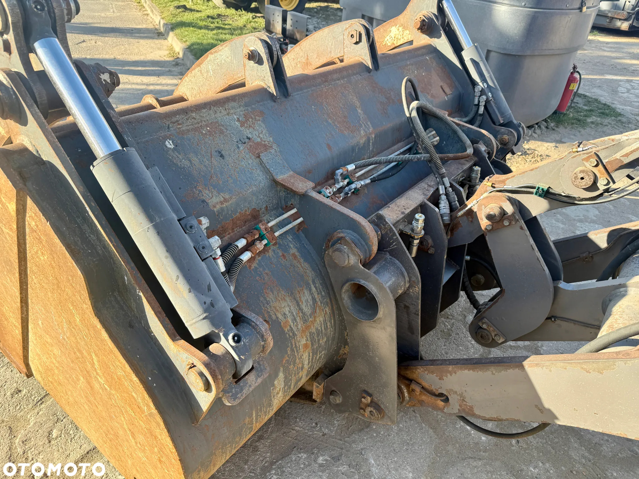 Volvo ładowarka kołowa L45G TP dociskacz, dodatkowe linie, centralne smarowanie - 10