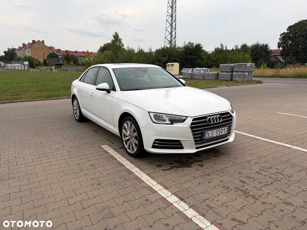 Audi A4 Limousine - 1
