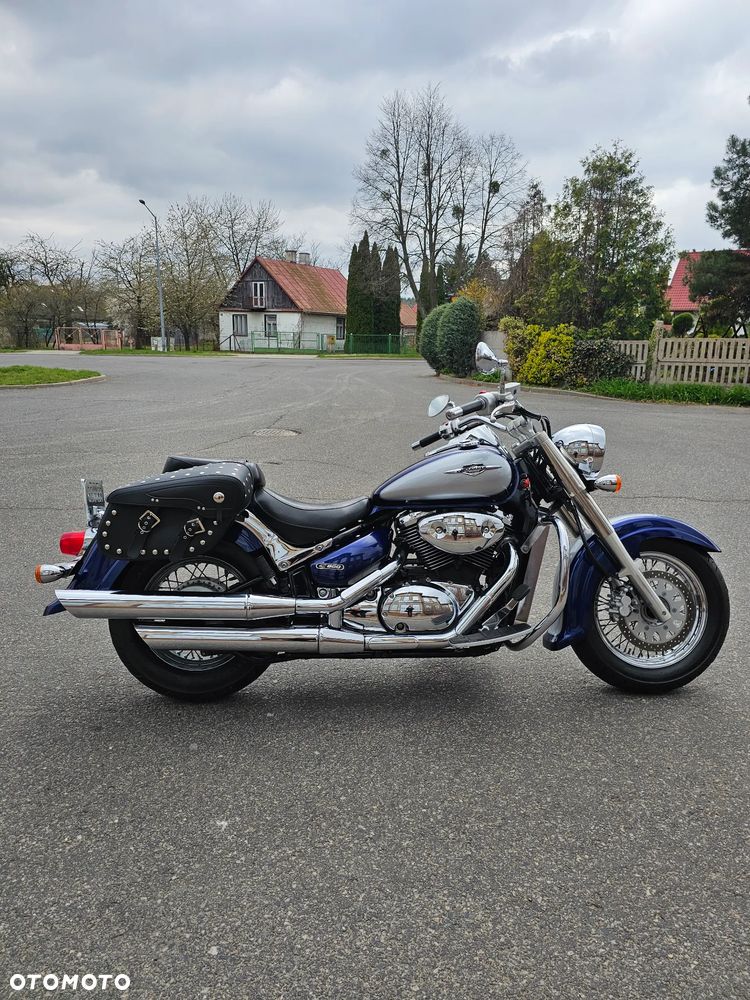Suzuki Intruder - 2