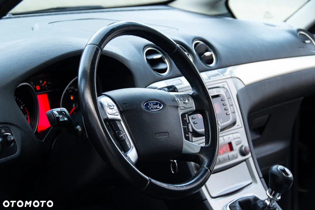 Ford S-Max 2.5 Titanium - 20