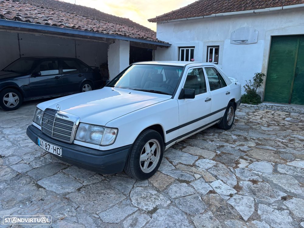 Mercedes-Benz W124 (1984-1997) 250 D - 2