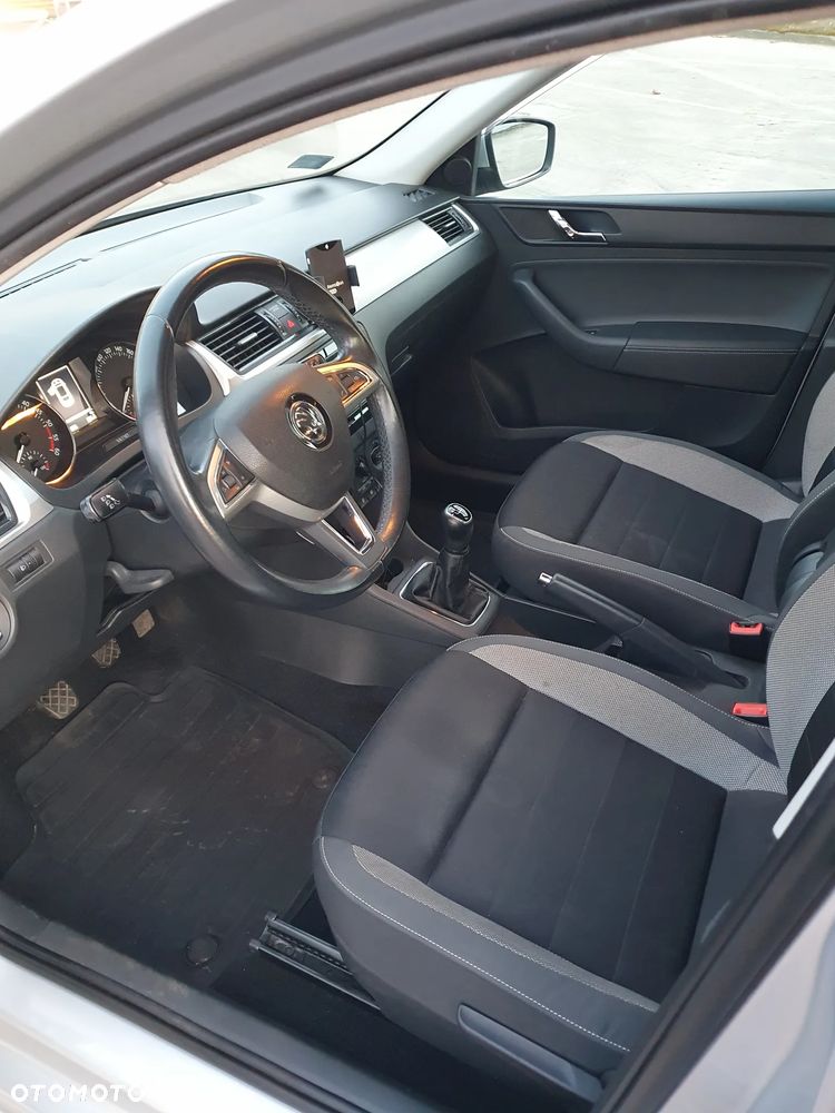 Skoda RAPID 1.6 TDI DPF Ambition - 8