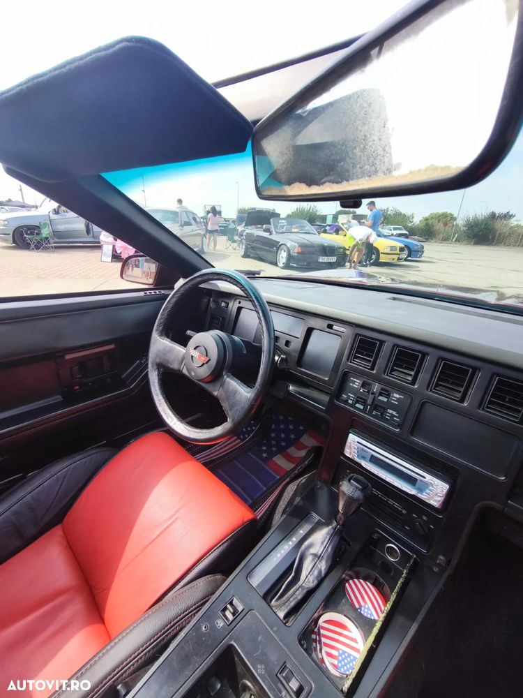 Chevrolet Corvette - 20