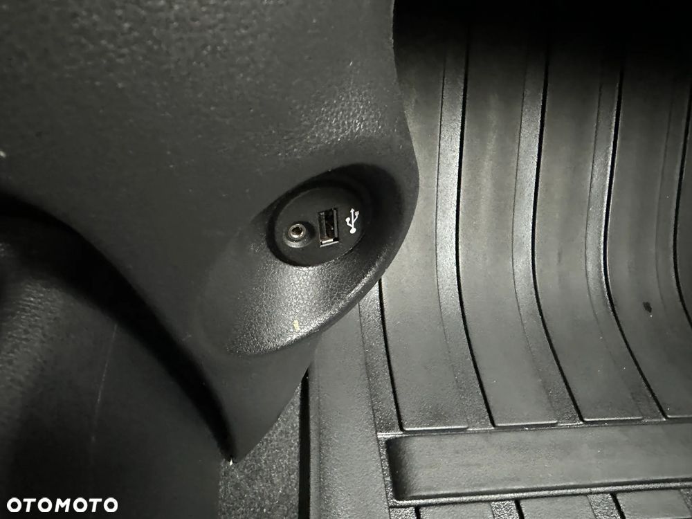 Nissan Micra 1.2 30 Jahre Edition - 21