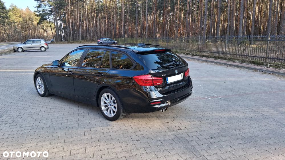 BMW Seria 3 330i xDrive - 7