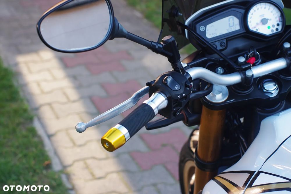 Yamaha XTZ - 15