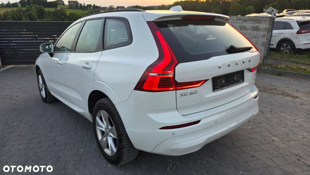 Volvo XC 60 B4 D AWD Momentum - 9