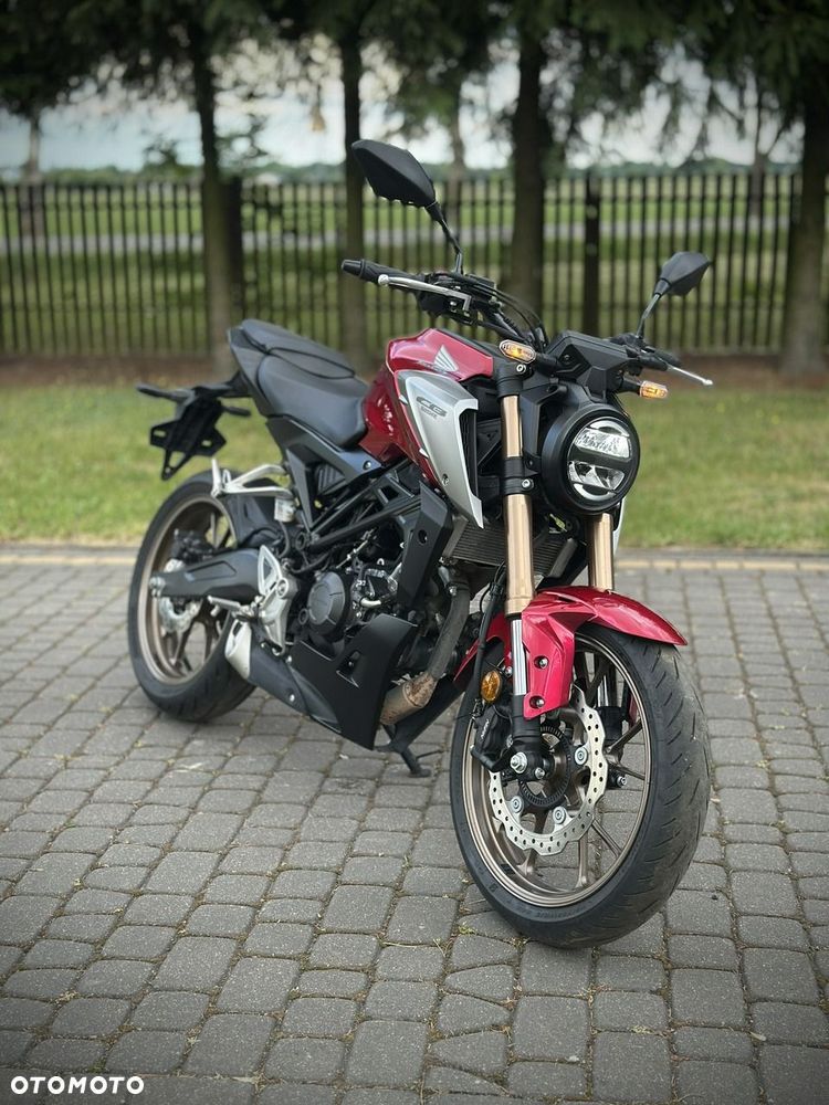 Honda CB - 1