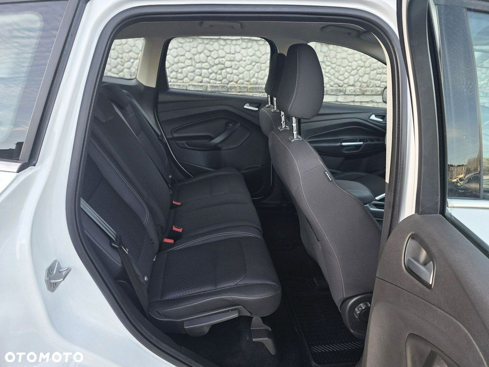 Ford Kuga 1.5 EcoBoost 2x4 Trend - 22