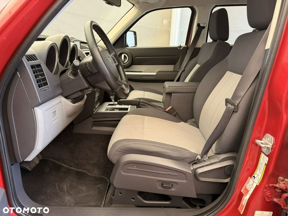 Dodge Nitro 2.8 CRD DPF Automatik SXT - 11