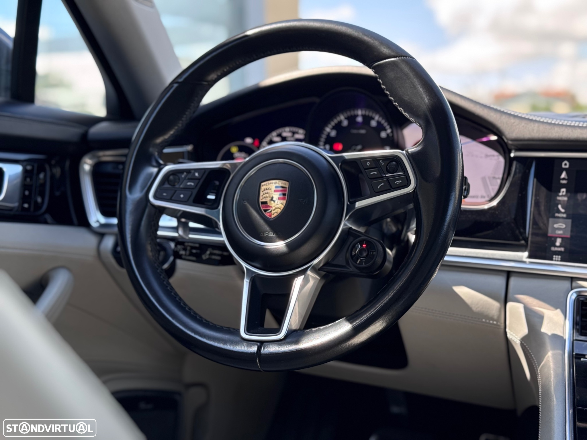 Porsche Panamera Sport Turismo 4 E-Hybrid - 6