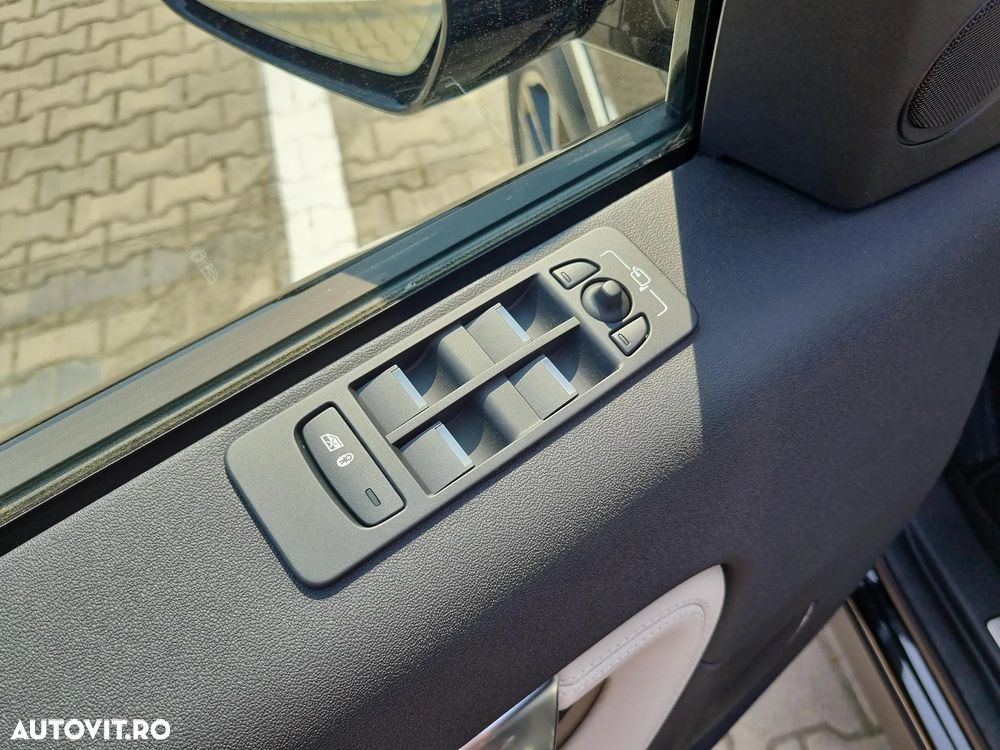 Land Rover Discovery Sport 2.0 D165 R-Dynamic MHEV SE - 14