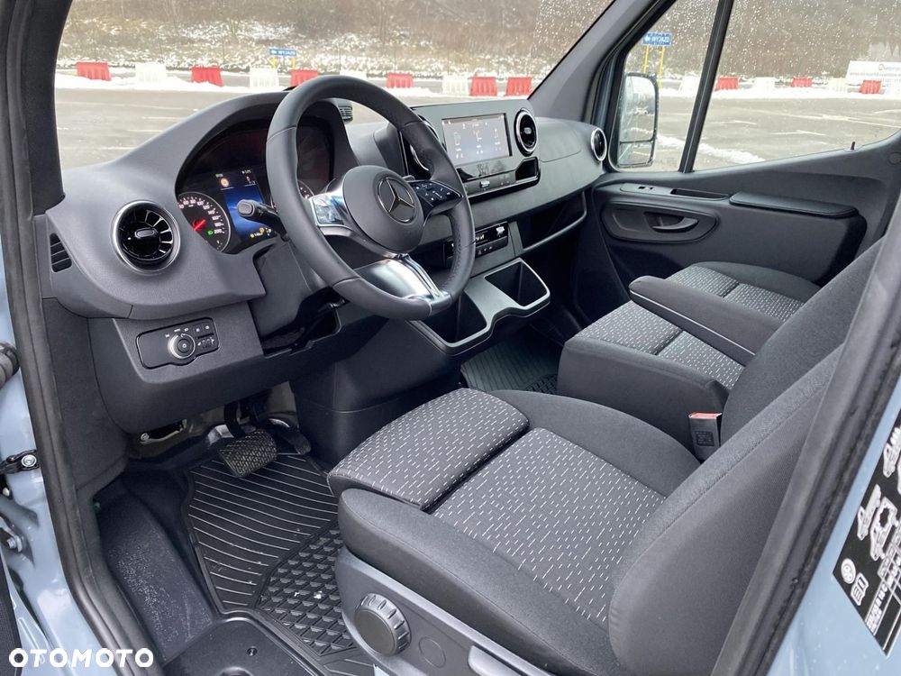 Mercedes-Benz Sprinter - 8