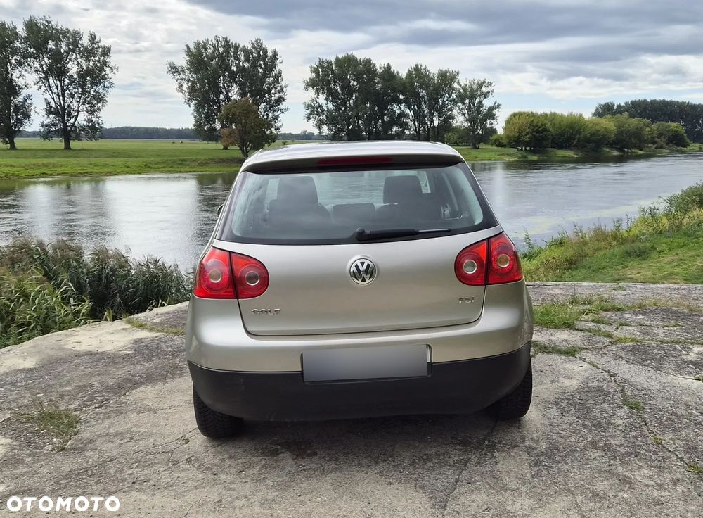 Volkswagen Golf - 8