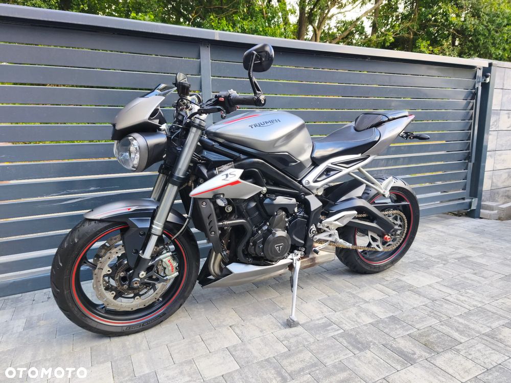 Triumph Street Triple - 14