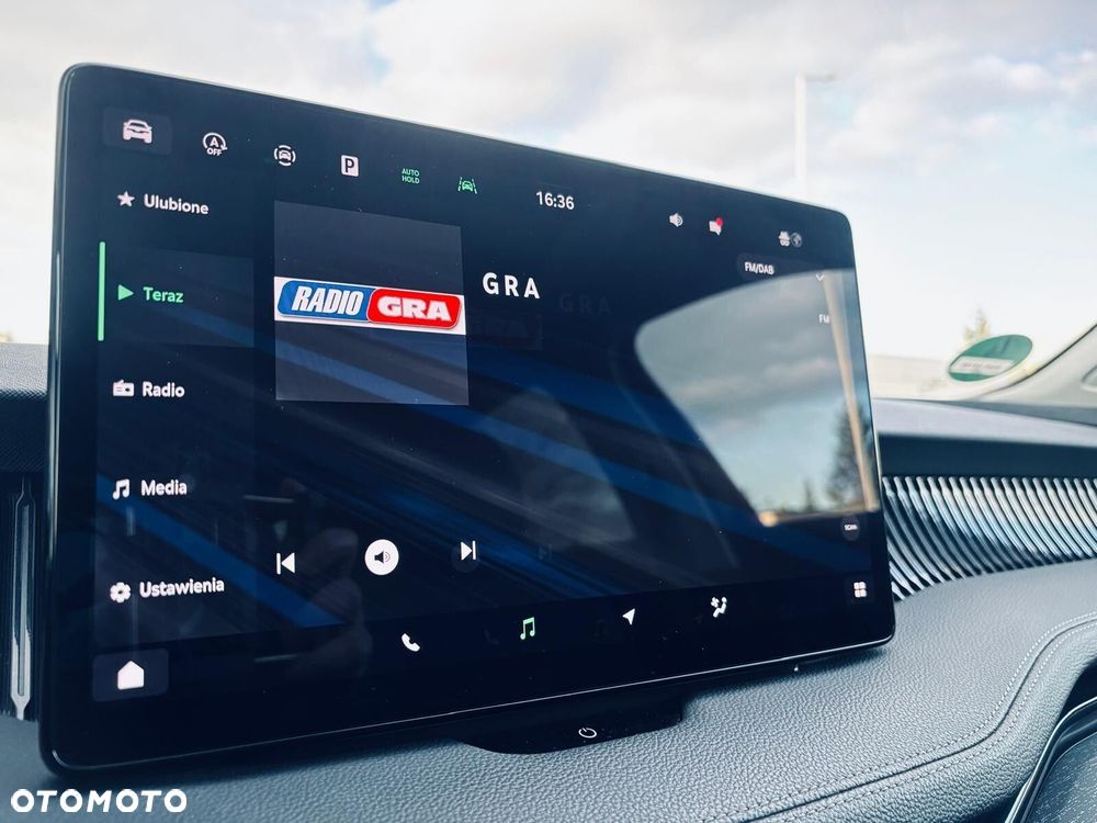 Skoda Superb 2.0 TDI SCR 4x4 Selection DSG - 30