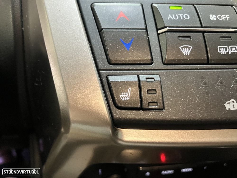 Lexus NX 300h Executive Plus - 35