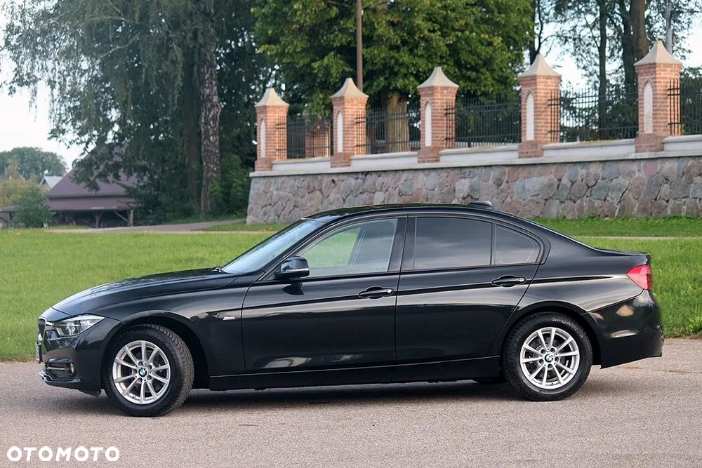 BMW Seria 3 318i Sport Line - 7
