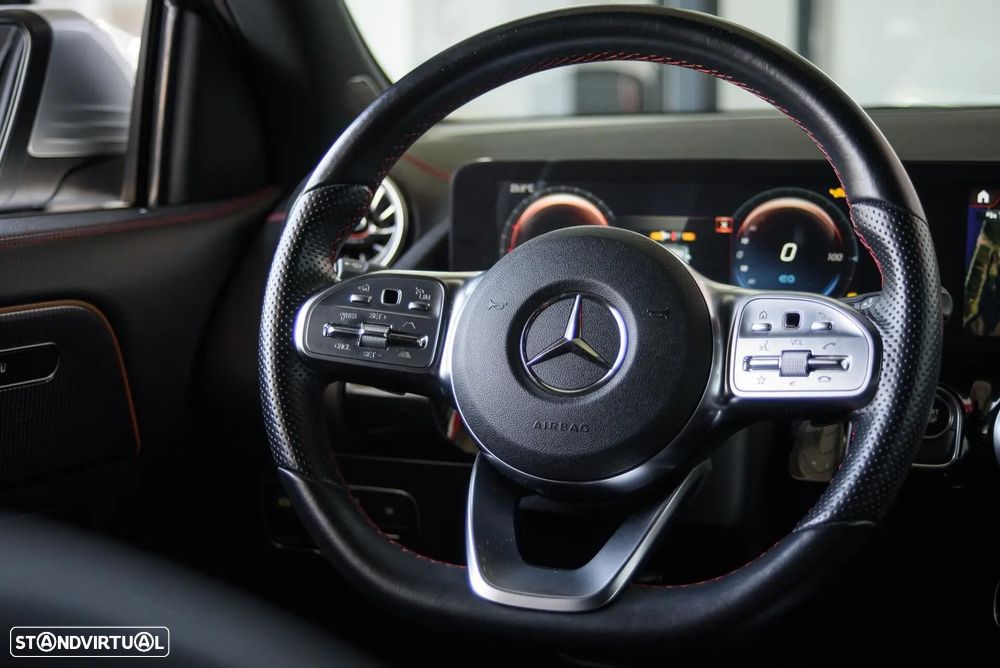 Mercedes-Benz EQA 300 4Matic AMG Line - 48