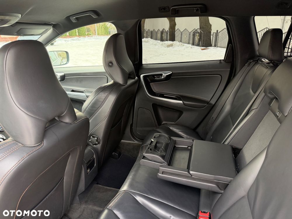 Volvo XC 60 D5 AWD Summum - 21