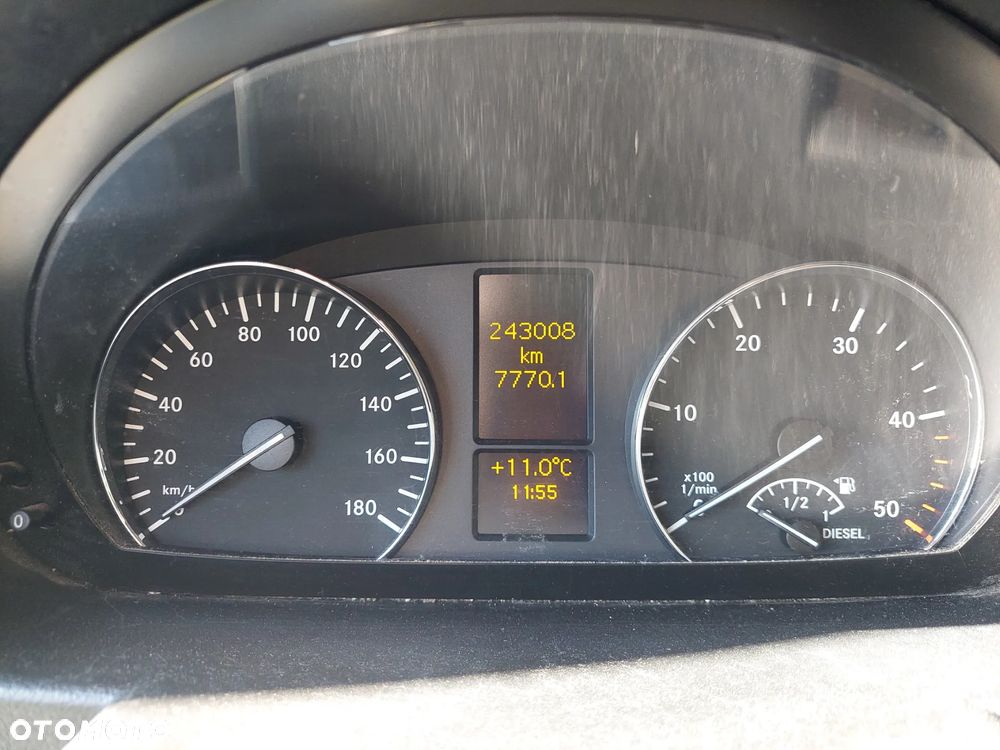 Mercedes-Benz SPRINTER - 8