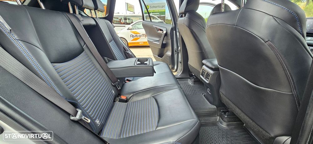 Toyota RAV4 2.5 HDF Square Collection - 23
