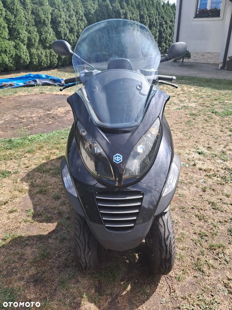 Piaggio MP-3 - 4