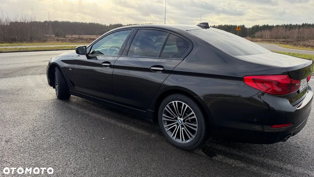 BMW Seria 5 520d Sport Line - 6