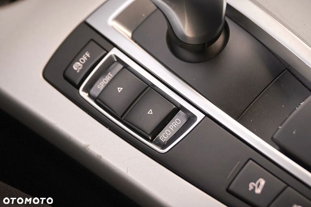 BMW X3 xDrive20d - 34