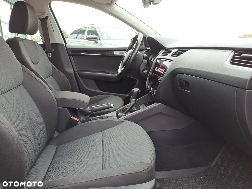 Skoda Octavia 1.5 TSI ACT Style DSG - 10