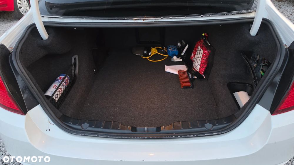 BMW Seria 5 535i Sport-Aut Luxury Line - 17