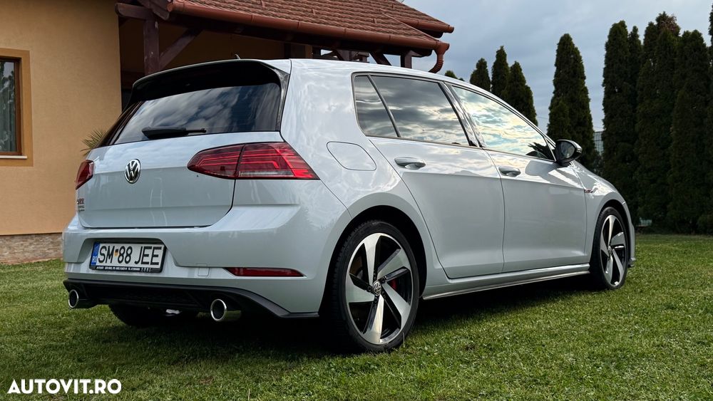 Volkswagen Golf 2.0 TSI DSG GTI - 5