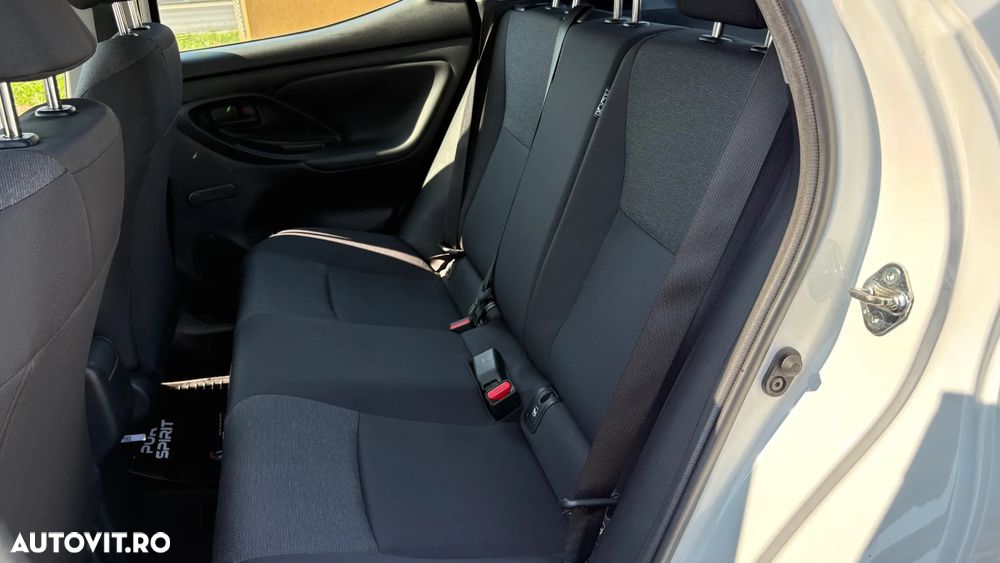 Toyota Yaris 1.5 VVT-i HSD Active - 28