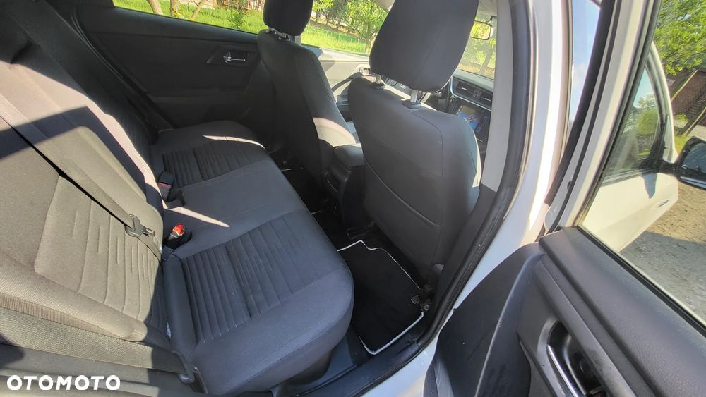 Toyota Auris 1.8 HSD Luna - 14