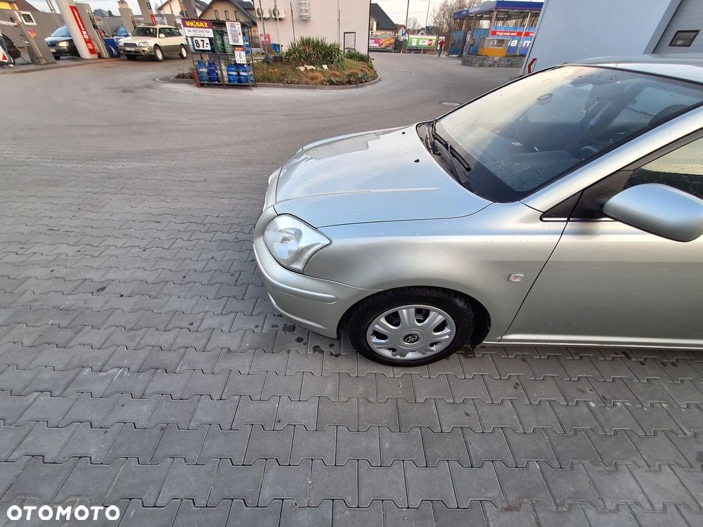 Toyota Avensis 1.8 VVT-i Sol - 8