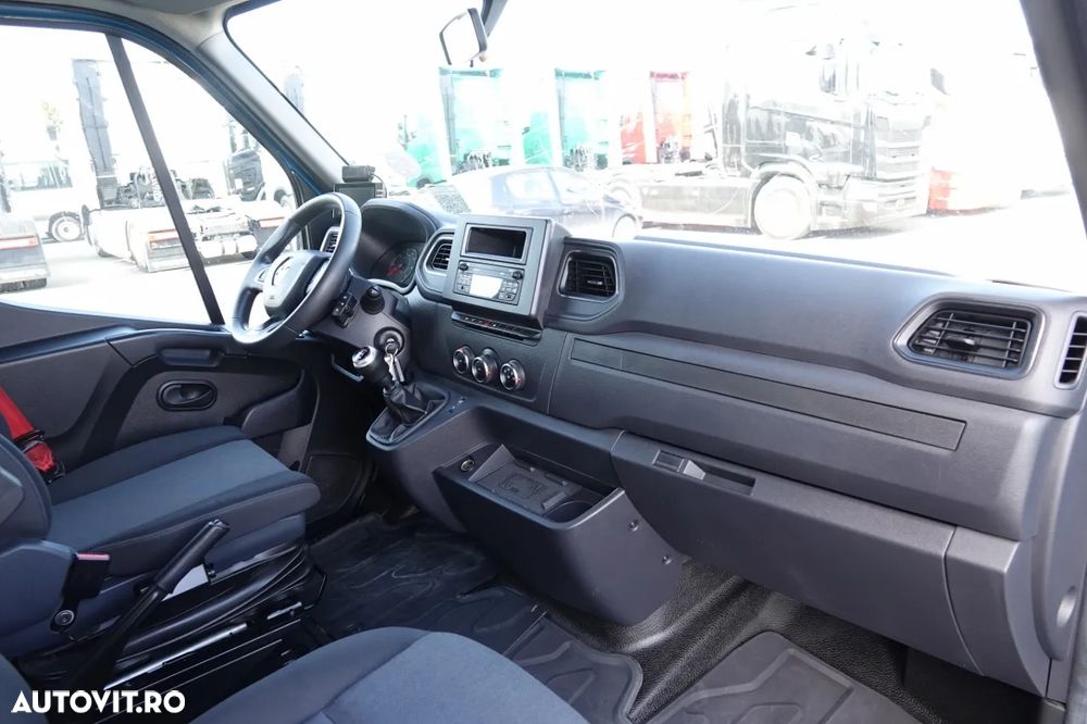 Renault MASTER / CONTAINER / LIFT / GVWR: 3500 KG / 2022 / IMPORTAT - 35