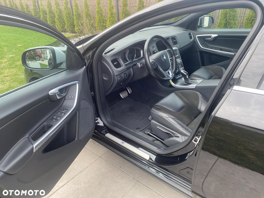 Volvo V60 D4 Drive-E R-Design Momentum - 9