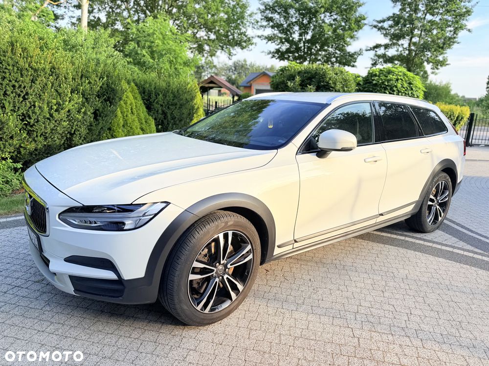 Volvo V90 D4 AWD Momentum - 1