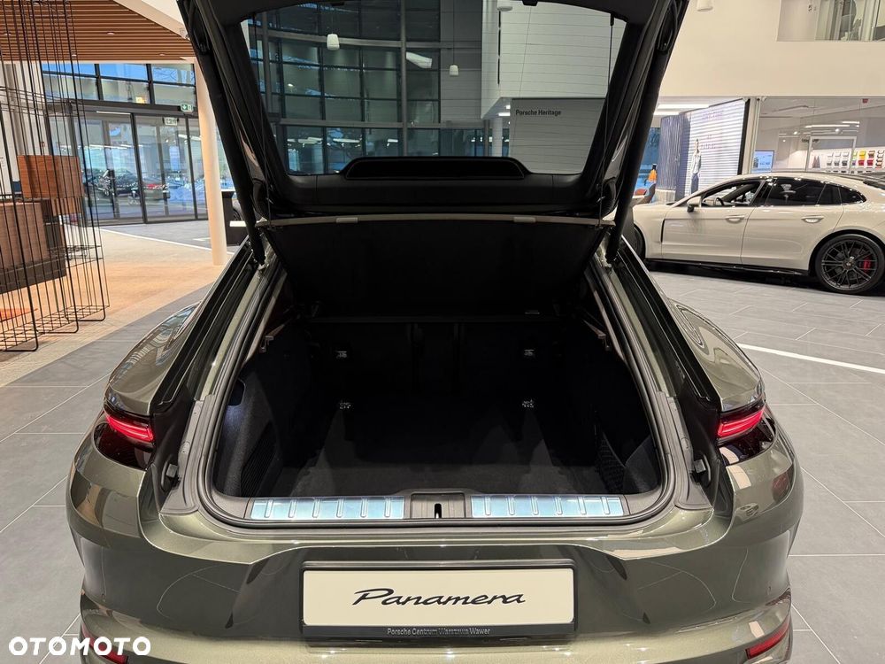 Porsche Panamera - 26