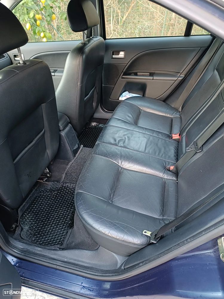 Ford Mondeo 2.0 TDdi Ghia - 8