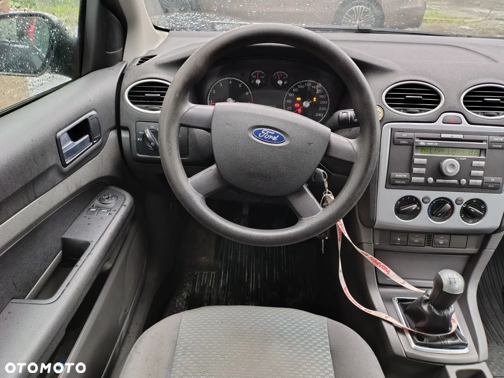 Ford Focus 1.6 FX - 17