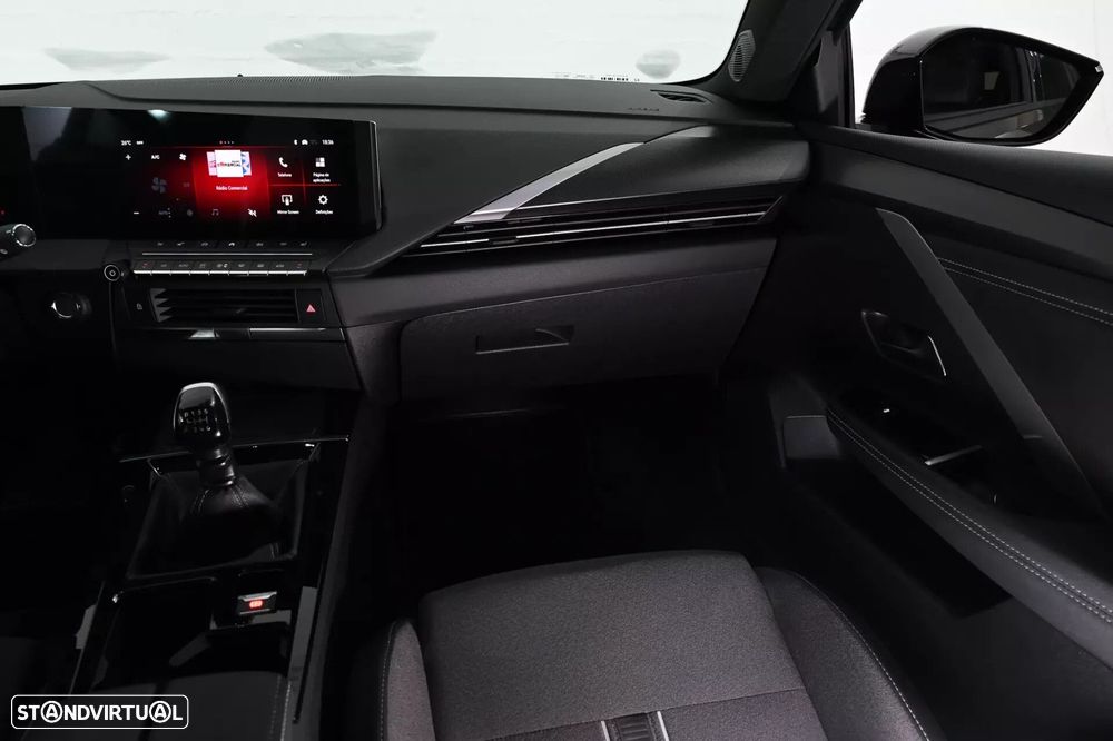 Opel Astra Sports Tourer - 13