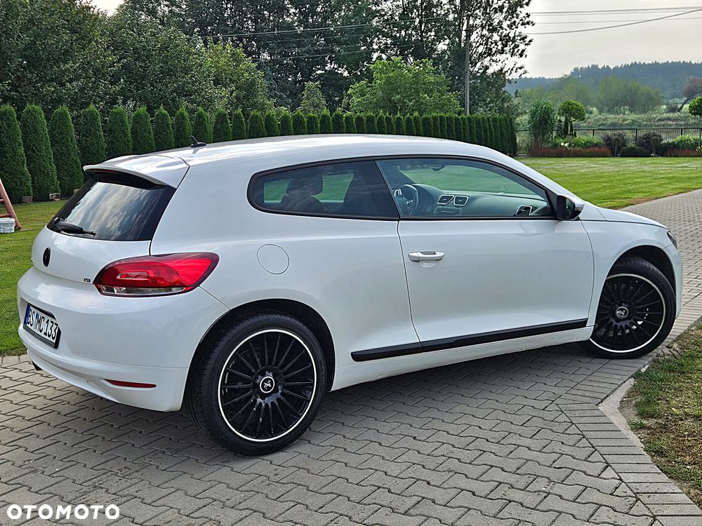 Volkswagen Scirocco 1.4 TSI DSG - 26