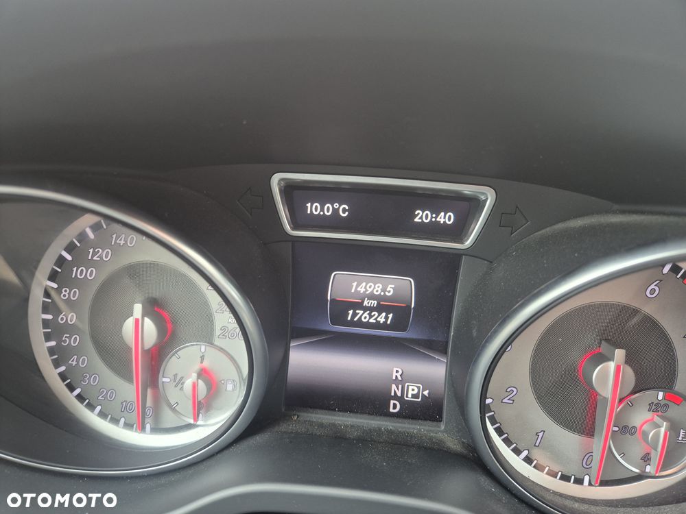 Mercedes-Benz CLA 200 7G-DCT UrbanStyle Edition - 22