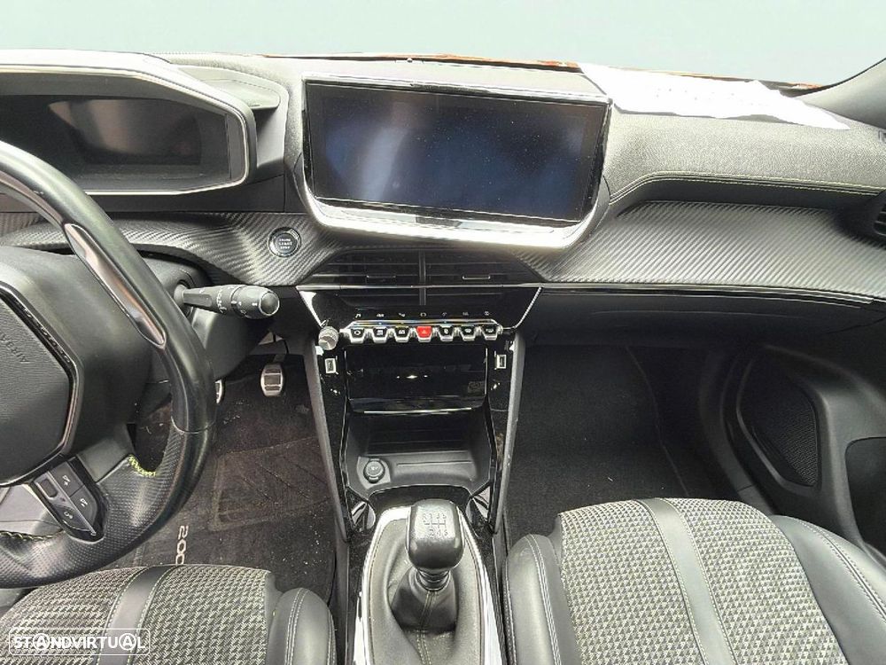 Peugeot 2008 1.2 PureTech GT Line - 11