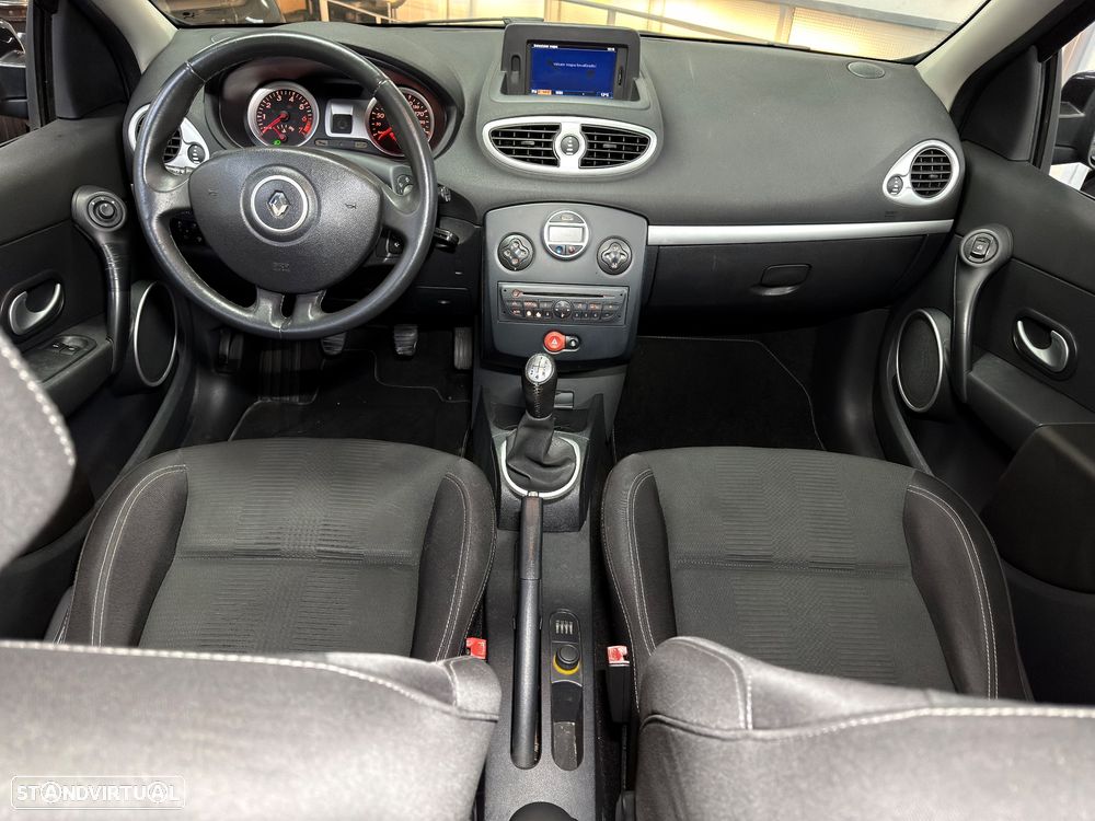 Renault Clio 1.2 16V Dynamique - 12